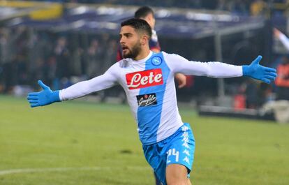 Insigne celebra un gol contra el Bologna. 