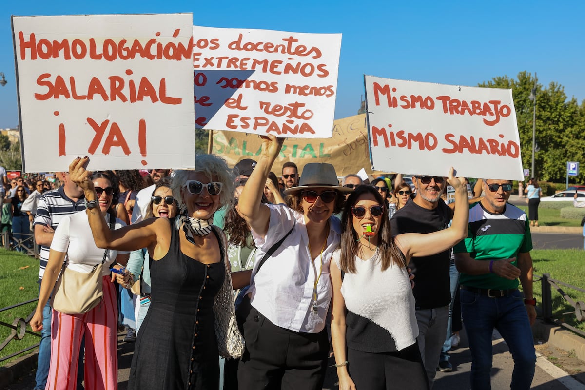 La educación extremeña vuelve a convocar huelga general por la falta de acuerdo en la homologación salarial
