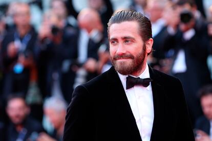 Jake Gyllenhaal, protagonista de Everest, asistió a la premiere vestido de Salvatore Ferragamo.