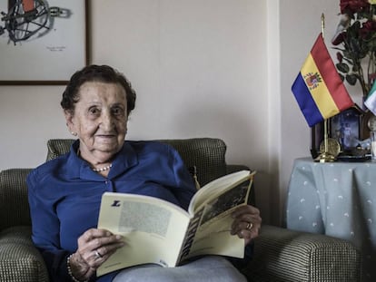 Emiliana Claraco, de 96 años, que llegó en el Sinaia a México, en su domicilio de la capital. 
