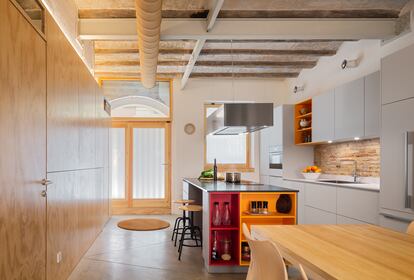 Cocina de la casa construida por Micheel Wassouf y Angelika Rutzmoser.