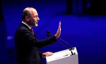 Manfred Weber, el jueves durante su discurso en el congreso de los populares europeos en Bucarest.