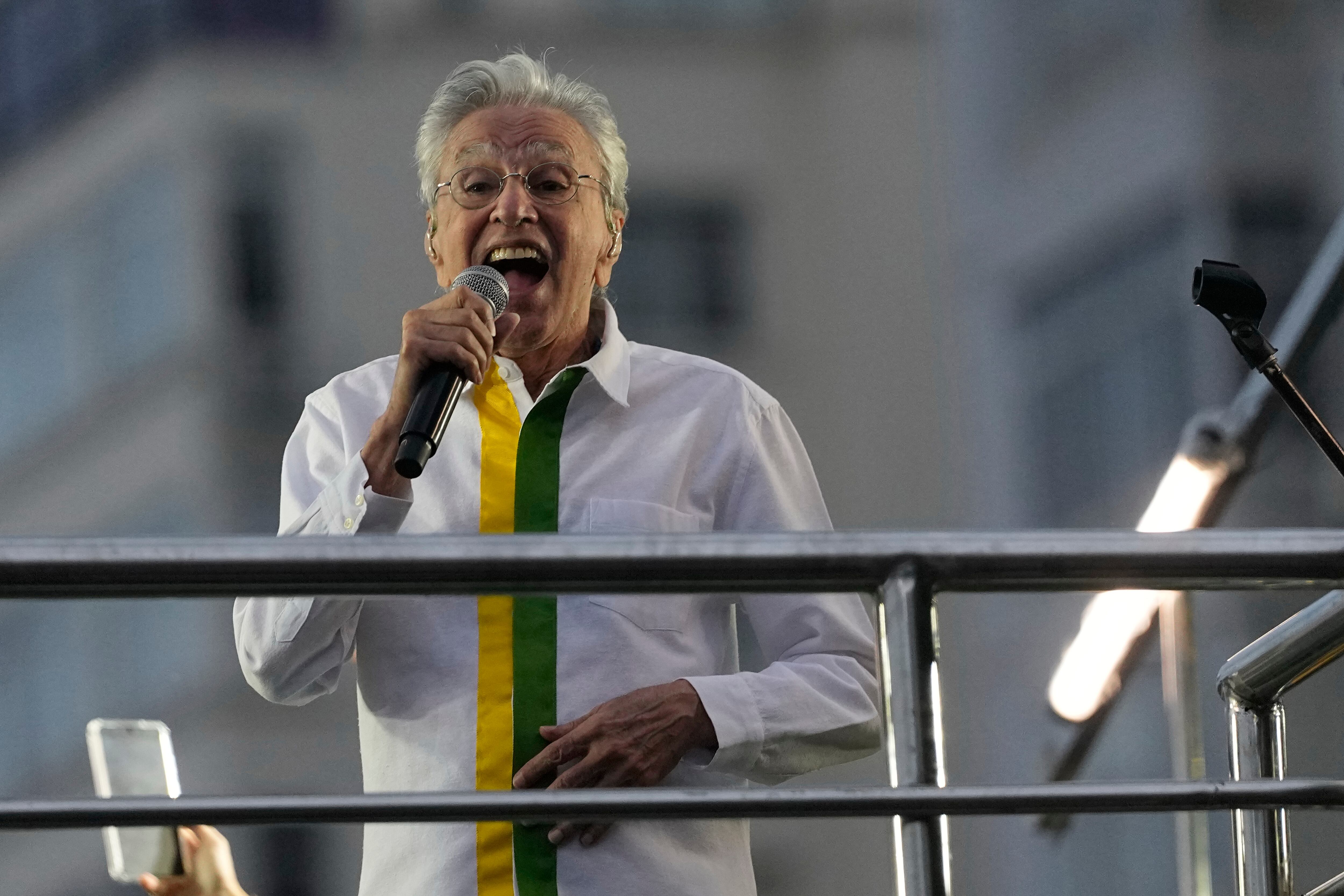 Caetano Veloso demanda a un diputado bolsonarista por llamarle “sinvergüenza” a él y a Gilberto Gil en un acto electoral