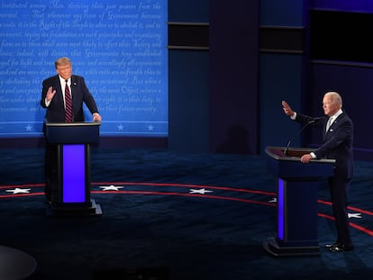 El presidente Donald Trump y el candidato demócrata, Joe Biden, en el primer debate electoral.