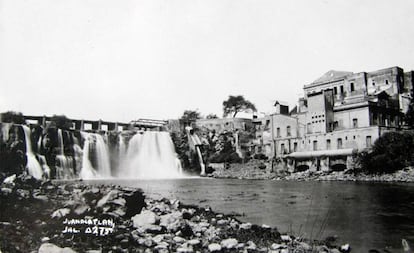 Vista histórica de las cataratas de Juanacatlán, a mediados del siglo XX.