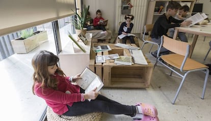 Alumnos en la escuela de Els Encants, en Barcelona.