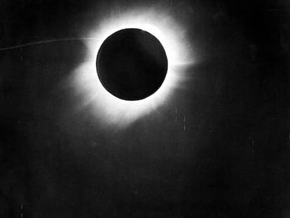 Imagen del eclipse solar del 29 de mayo de 1919 tomada desde Brasil.