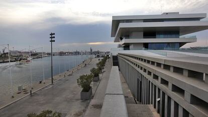 El edificio Veles e Vents, en el Puerto de Valencia.
