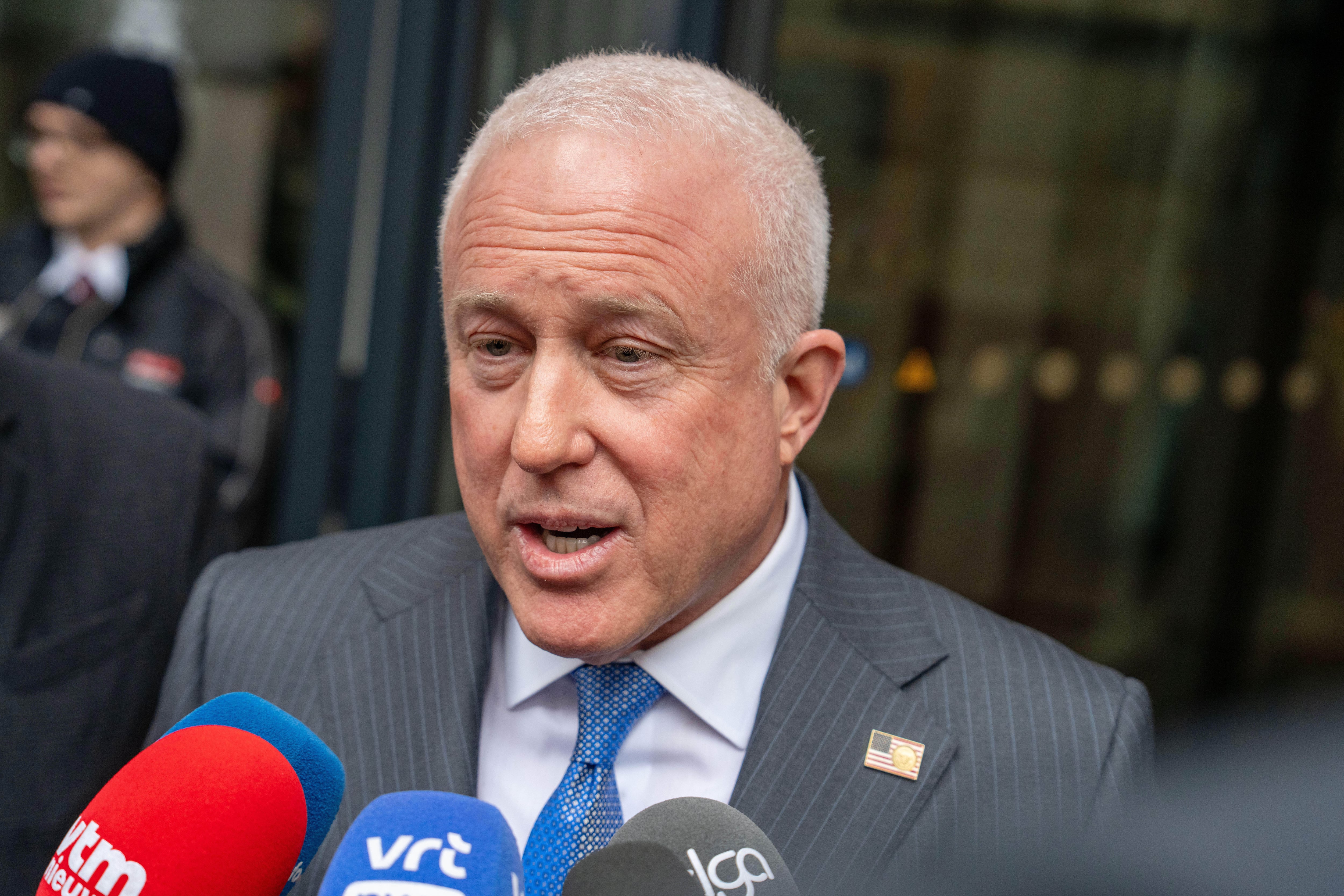 El embajador de Estados Unidos en Bélgica busca rebajar la tensión tras ser reprendido por sus críticas a la clase política