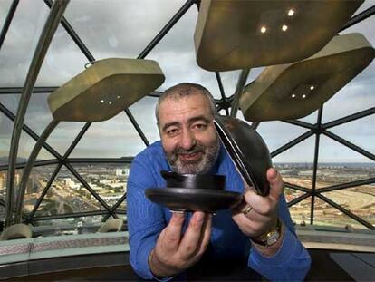 Santi Santamaría, fotografiado en su tercer restaurante, recién inaugurado en Barcelona.