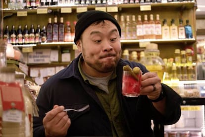 David Chang bebiendo jugo de encurtidos te puede alegrar el día 