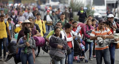 Un grupo de migrantes, a su llegada a Puebla, en México. La caravana ha sido objetos de noticias basura.