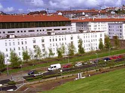 Imagen de viviendas de protección oficial en el polígono de Fontiñas, en Santiago de Compostela.