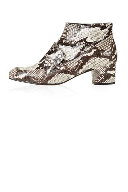 De estampado de piel de serpiente. Son de Topshop (127 euros).