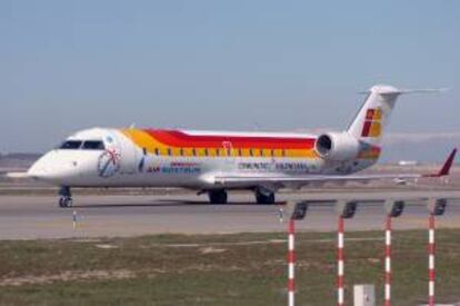 Un avión de la compañía aérerea Air Nostrum. EFE/Archivo