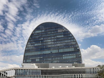 Edificio La Vela, sede de BBVA en Madrid. 