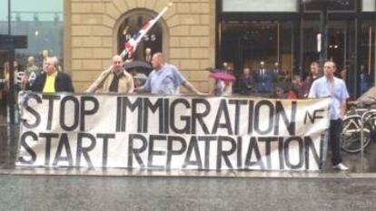 Protesta contra la inmigración en Reino Unido.