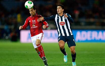 Chávez (d) durante un partido con el Monterrey en el Mundialito de Clubes