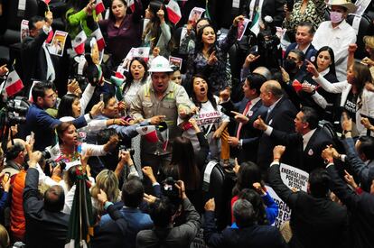 El inicio de la sesión en la Cámara de Diputados, los legisladores discutirán el dictamen de la Reforma Eléctrica enviada por el ejecutivo.