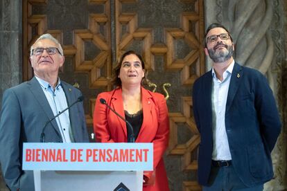 Los alcaldes de Valencia, Barcelona y Palma, Joan Ribó, Ada Colau y José Hila durante la presentación de la Bienal de Pensamiento