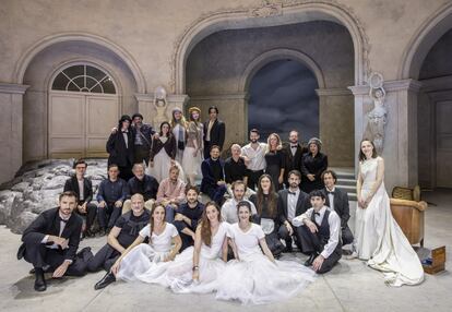 El elenco artístico de 'Rusalka', en el Palau de les Arts.