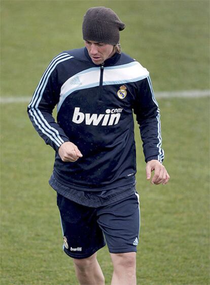 Guti, durante un entrenamiento.- El jugador no llega a tiempo para el partido ante el Tenerife