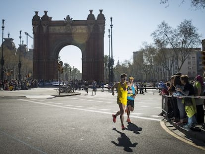 La XXXV edición del maratón de Barcelona ha transcurrido sin incidentes pero con altas temperaturas.