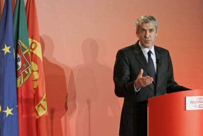 El primer ministro en funciones de Portugal, José Sócrates, durante la comparecencia de ayer en Lisboa.