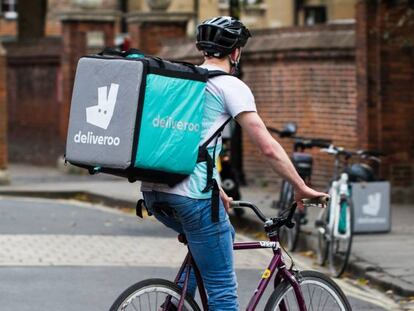 Repartidor de Deliveroo, en York (Reino Unido).