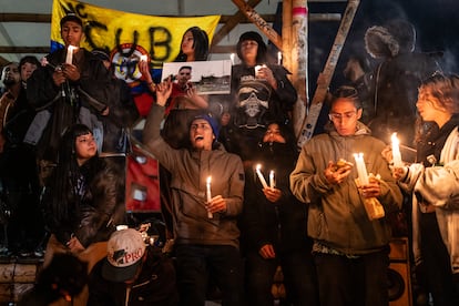 Velatón por el asesinato de Camilo Sanchéz y Camilia Ospitia, líderes sociales del barrio El Porvenir, en agosto pasado en Bosa.