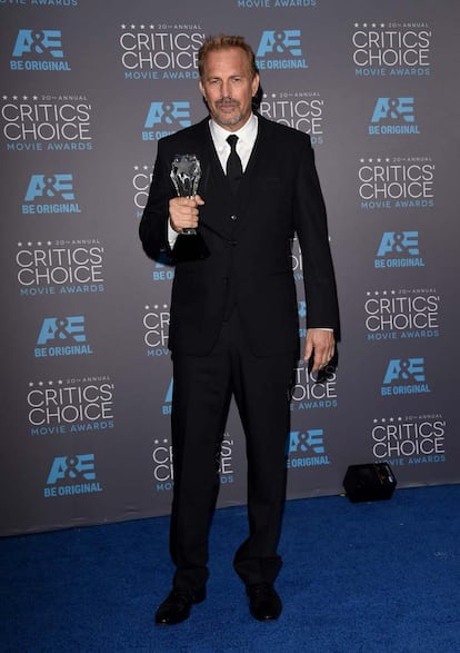 Kevin Costner, recibió el Lifetime Achievement Award por su carrera cinematográfica de más de tres décadas.