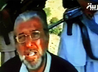 El embajador de Pakistán en Afganistán, Tariq Azizuddin, en el vídeo difundio hoy por Al-Arabiya.