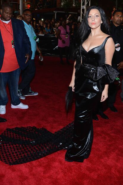 Lady Gaga versión sirena goth, de Prabal Gurung.