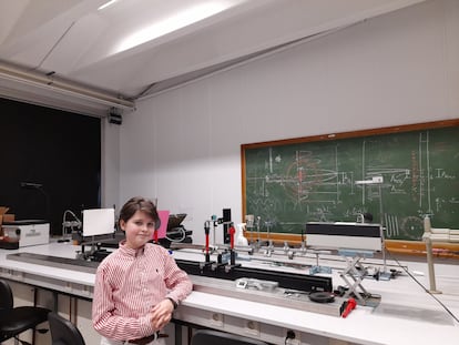 Laurent Simons em uma aula da sua universidade, numa imagem cedida por sua família.