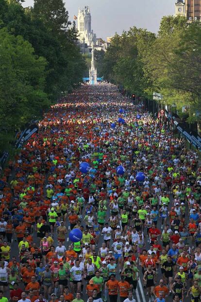 El Maratón de Madrid empezó en 1978 con 1.500 participantes. Hoy ha llegado a 10.500. El año que viene se incluirá en una serie de carreras a escala mundial que compagina los conciertos con el deporte. En EE UU mueven alrededor de medio millón de personas.