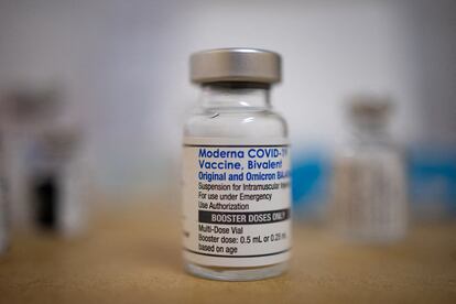 A vial of the Moderna coronavirus disease (COVID-19) booster vaccine targeting BA.4 and BA.5 Omicron sub variants is pictured at Skippack Pharmacy in Schwenksville, Pennsylvania, U.S., September 8, 2022.