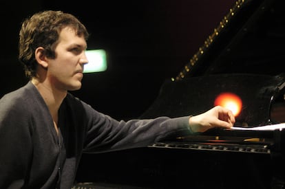 Brad Mehldau, piano, el 8 de enero de 2004 en el club Bimhuis de Ámsterdam, Países Bajos.