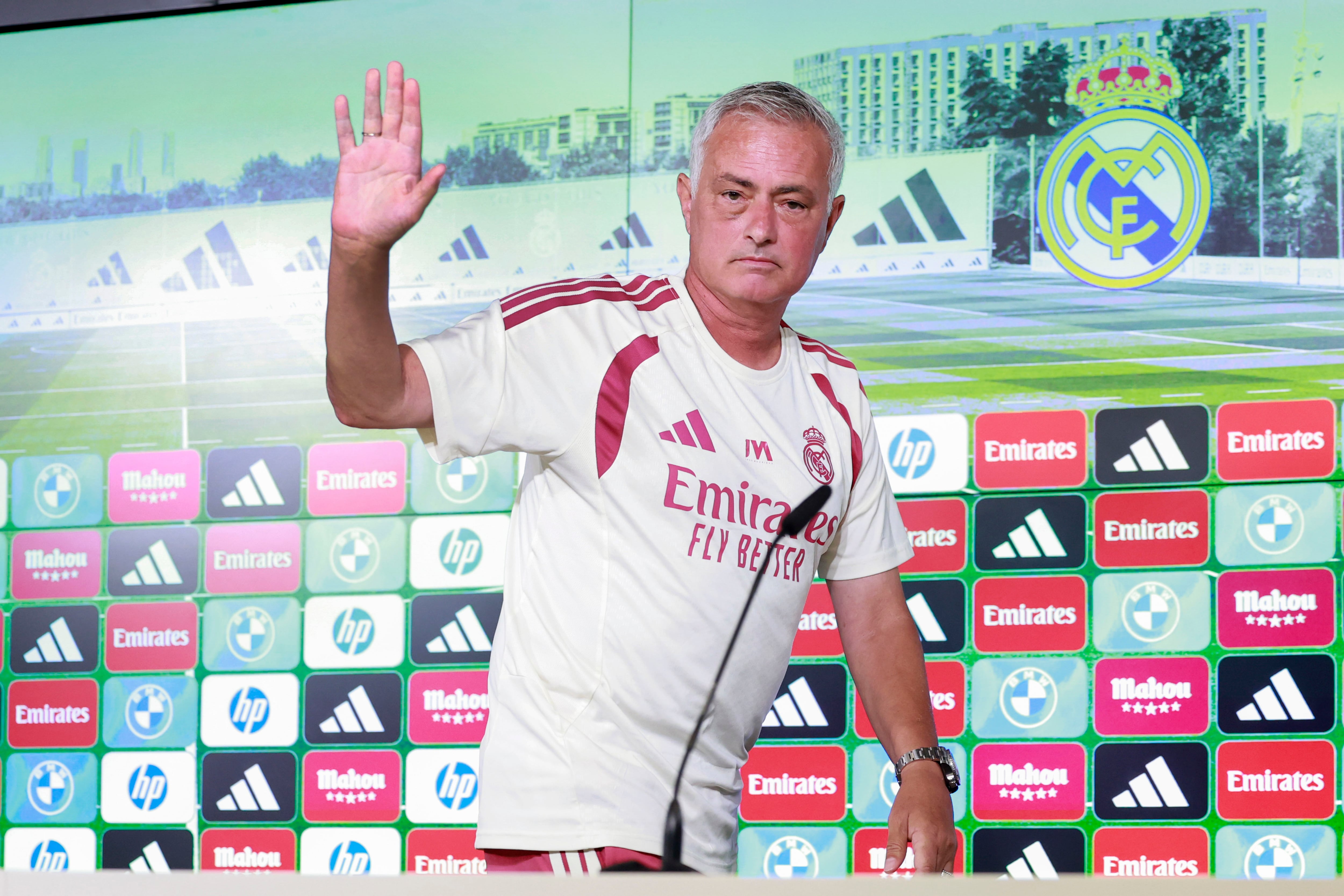 José Mourinho inicia el intento de rescate del Real Madrid, un equipo con el alma perdida