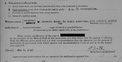 Un ejemplo del formulario de esterilización de una joven de 15 años en California.