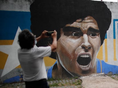 Mural com a imagem de Maradona em Buenos Aires, na Argentina