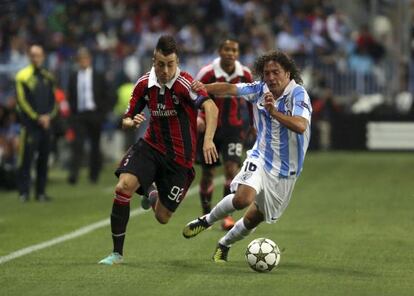 Stephan El Shaarawy vies for the ball with Manuel Iturra during M&aacute;laga&#039;s 1-0 win in La Rosaleda two weeks ago. 