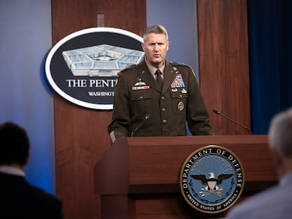 El general Hank Taylor, del Estado Mayor norteamericano, comparece en el Pentágono, Arlington, este viernes.