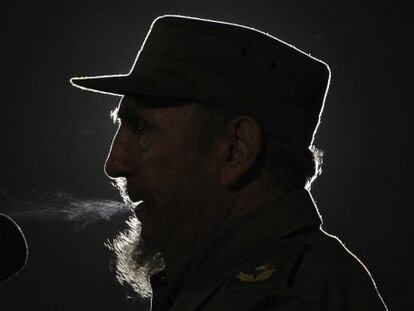 Fotograf&iacute;a de archivo del 04 de febrero de 2006 del l&iacute;der cubano Fidel Castro durante un discurso pronunciado en la Plaza de la Revoluci&oacute;n de La Habana.