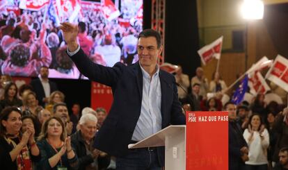 Pedro Sánchez, en un acto de precampaña este sábado en Sevilla.