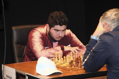 Parham Maghsoodloo, al inicio de la primera partida de la final contra Vasili Ivanchuk