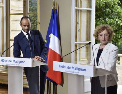 El primer ministro &Eacute;douard Philippe y la ministra de Trabajo Muriel Penicaud presentan este jueves la reforma laboral de Macron.