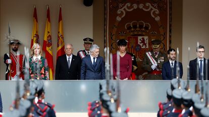 Desde la izquierda, Pilar Alegría, ministra de Educación; Josep Borrell, alto representante de la Unión Europea para Asuntos Exteriores de la Unión Europea; Fernando Grande-Marlaska, ministro del Interior; Elma Saiz, ministra de Seguridad Social; Pablo Bustinduy, ministro de Derechos Sociales, y Félix Bolaños, ministro de la Presidencia.