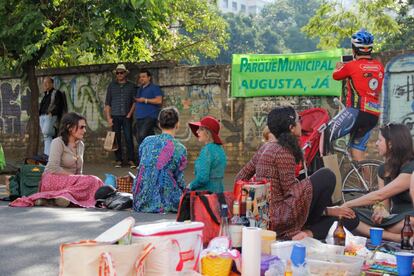 Durante o piquenique, moradores aproveitaram para pedir a criação de um Parque Municipal entre as ruas Marquês de Paranaguá e Caio Prado, na região da Consolação, no centro.