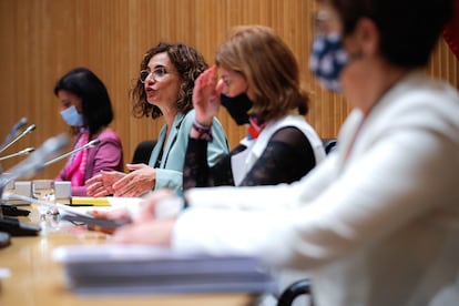 La ministra de Hacienda, María Jesús Montero, en el Congreso.