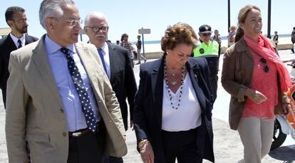 La alcaldesa de Valencia, Rita Barberá, en un acto en la playa de la Malvarrosa este jueves.